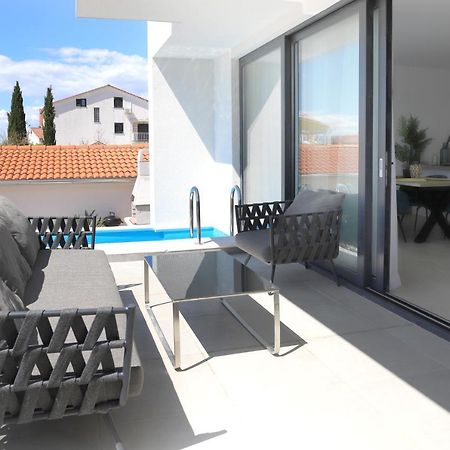 Apartments Terra Sun With Private Pool Or Jacuzzi Njivice Exterior foto